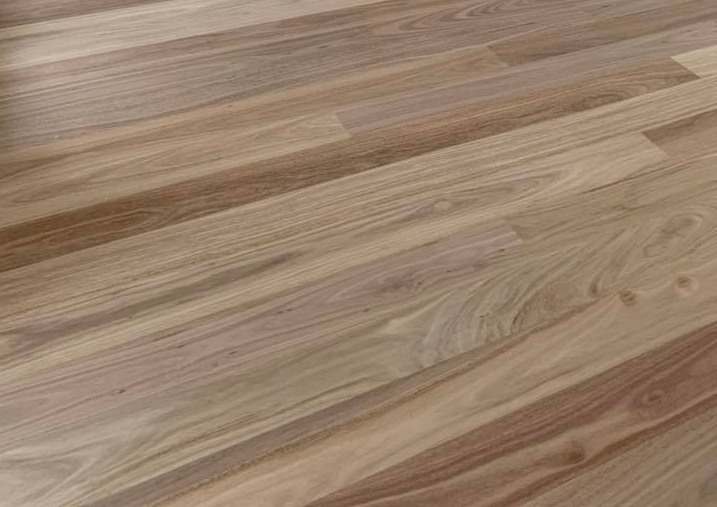 Floating timber outlet floors